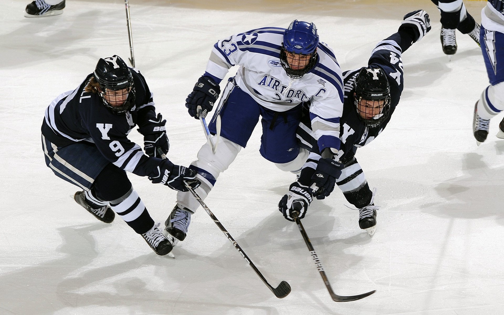 影响深远：裁判新规引发的争议与反思，裁判影响比赛